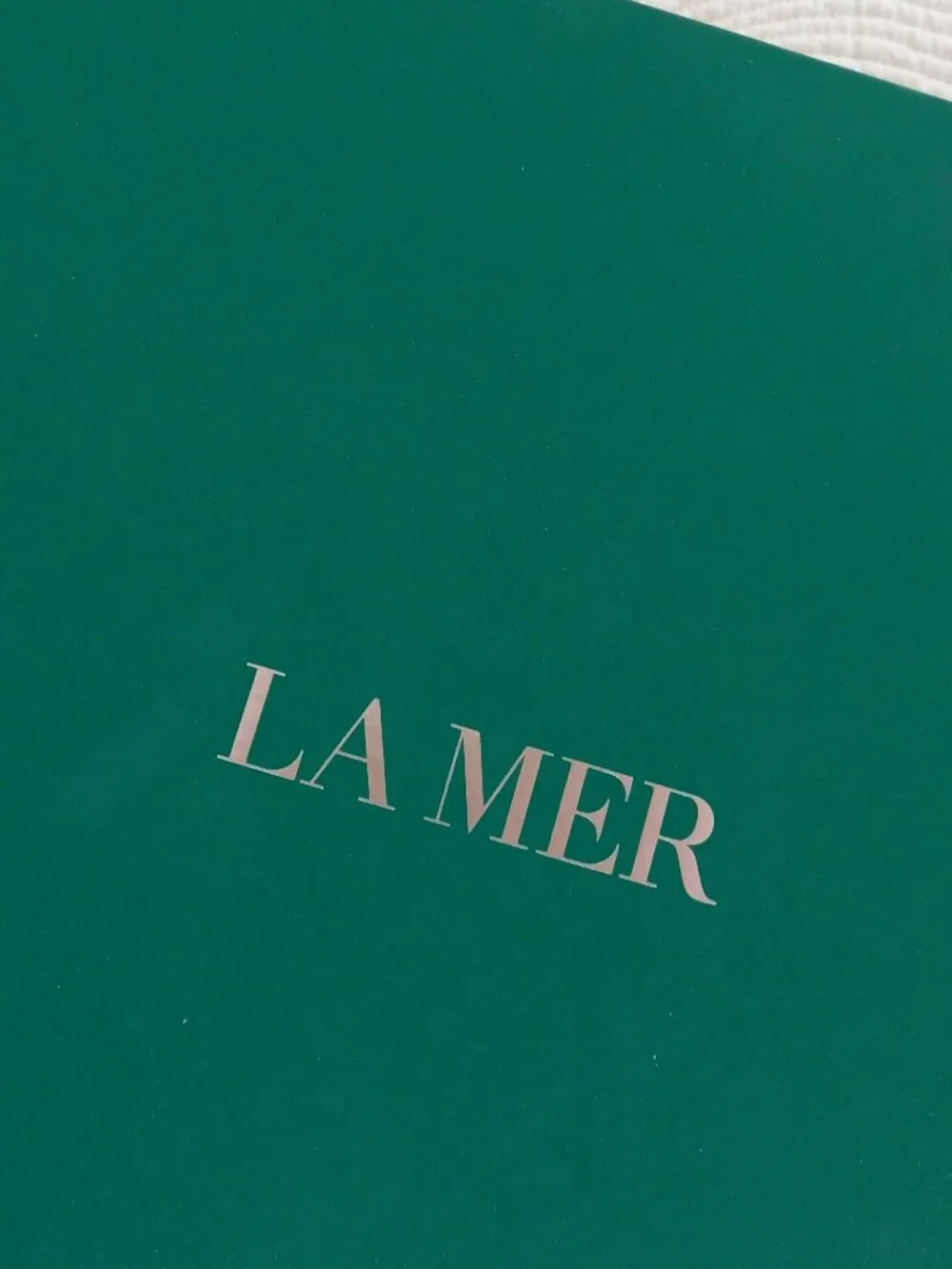 NIB La Mer luxurious gift set green blue soft pashmina blanket & shopper tote